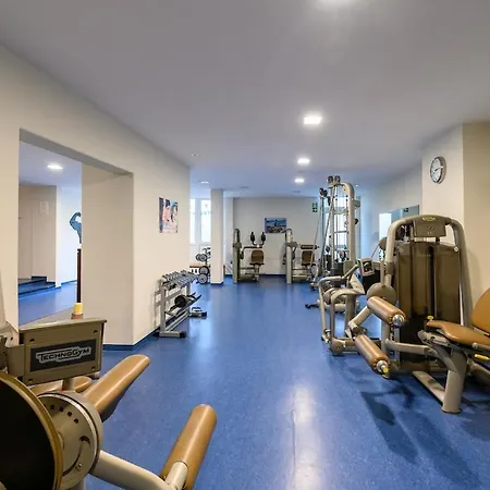 Blue Wellness Pools Saunas With Alpine View Balcony דירה סנקט אנגלמר