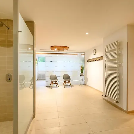 Blue Wellness Pools Saunas With Alpine View Balcony דירה