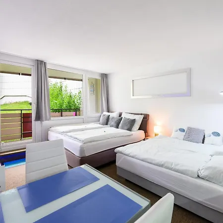 Blue Wellness Pools Saunas With Alpine View Balcony דירה *
