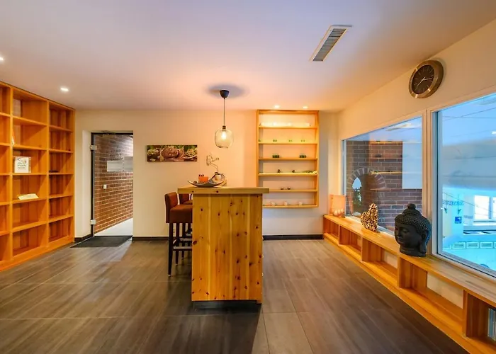 아파트 Blue Wellness Pools Saunas With Alpine View Balcony